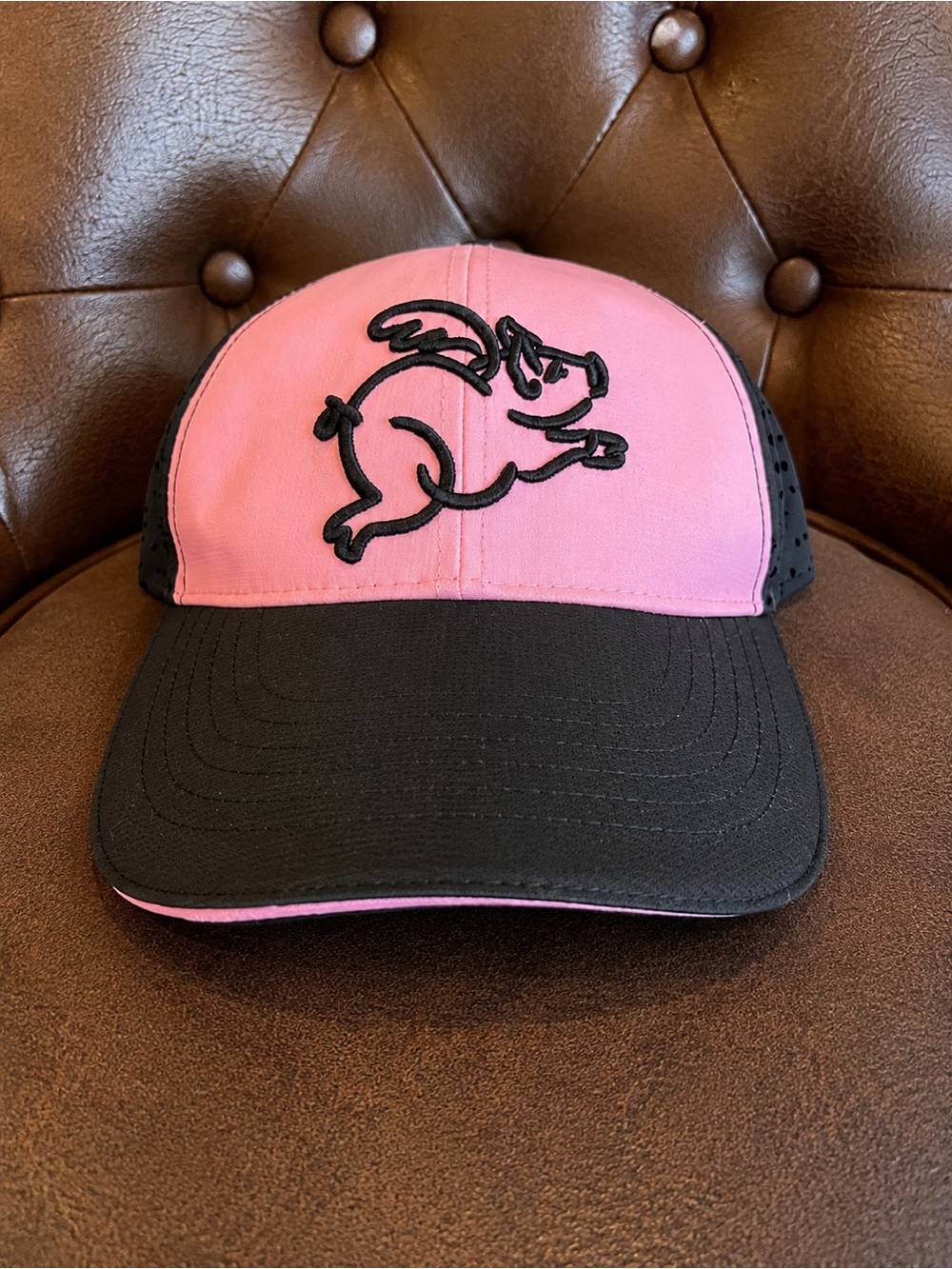 Headsweats Flying Pig NWOT Marathon Pink Black Performance Running Hat